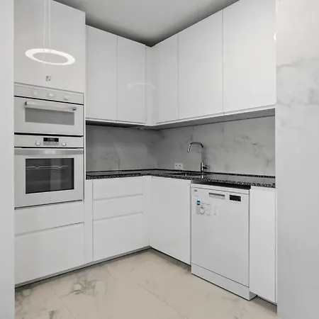 Cozy Flat With Terrace & Pool In Golden Mile *
