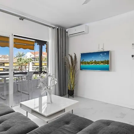 Cozy Flat With Terrace & Pool In Golden Mile