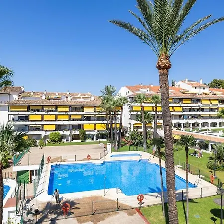 Cozy Flat With Terrace & Pool In Golden Mile