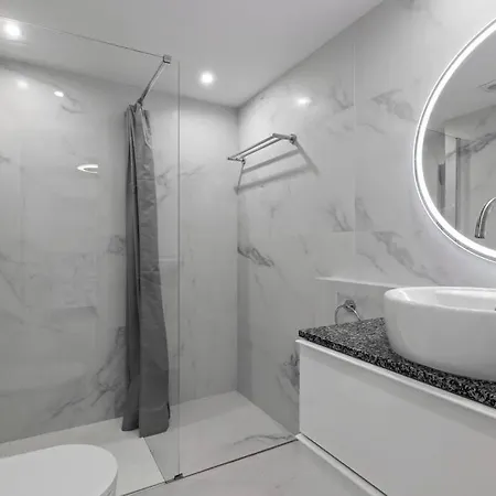 Cozy Flat With Terrace & Pool In Golden Mile Apartment *